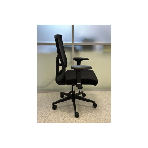 Офисное кресло для персонала Фидель М (пластиковая крестовина)