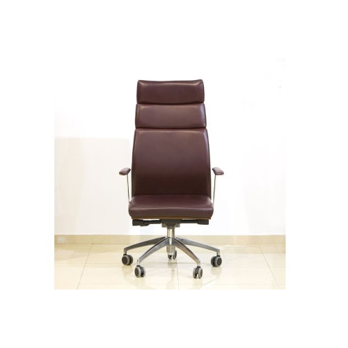 Кресло для руководителя Алтея А (хромированная крестовина)