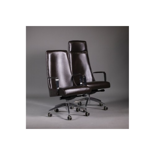 Кресло для руководителя Олимпия А (хромированная крестовина)
