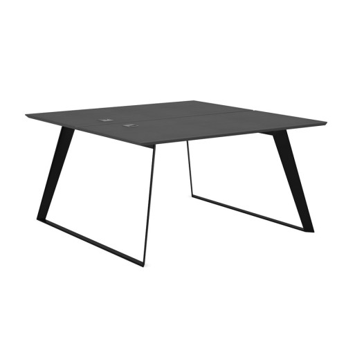 Стол письменный на металлических опорах Drive DRV605