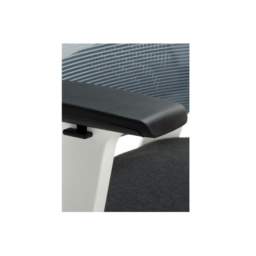 Офисное кресло для персонала Фальконе М (хромированная крестовина)