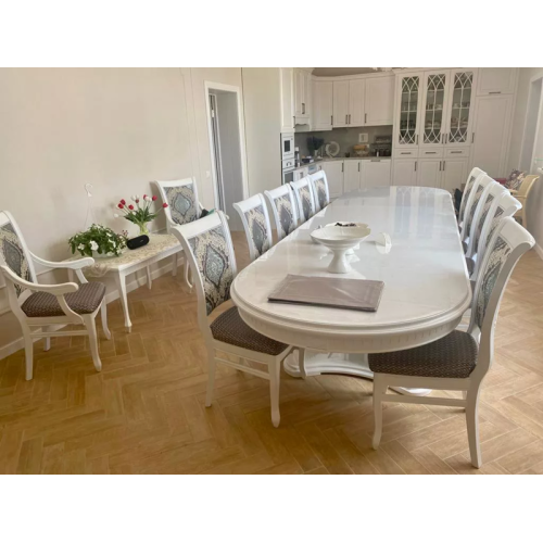 Стул обеденный из массива дерева "Классика-К" с подлокотниками