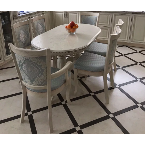 Стул обеденный из массива дерева "Классика-С" с подлокотниками